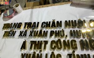 Gia công chữ inox trang trại chăn nuôi