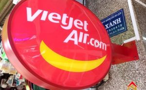 Hộp đèn mica hút nổi VietJet Air