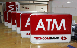 Hộp đèn mica hút nổi ATM Techcombank