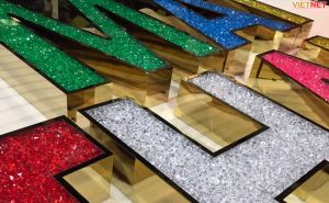 Bảng hiệu chữ inox mặt acrylic giả đá Mai Thanh đa dạng màu sắc