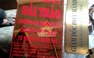 Bảng inox ăn mòn công ty đồ gỗ Hải Thảo