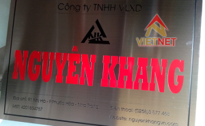 Bảng hiệu inox ăn mòn công ty VLXD Nguyên Khang
