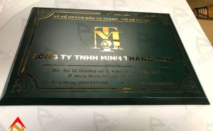 Bảng inox ăn mòn tên công ty Minh Thắng MEDIC