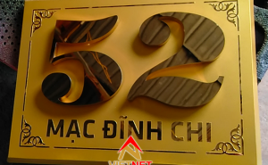 Bảng inox ăn mòn chữ nổi số nhà 52 Mạc Đĩnh Chi 