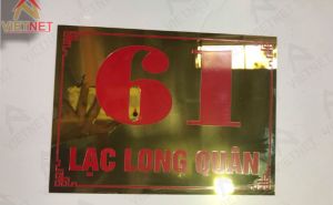 Bảng inox ăn mòn giá rẻ 61 Lạc Long Quân