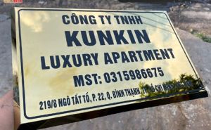 Bảng tên công ty ăn mòn bằng inox KUNKIN