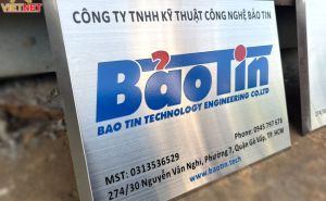 Bảng tên công ty ăn mòn bằng inox sang trọng và bền bỉ