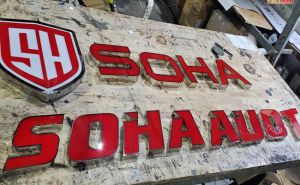 Chữ inox lồng mặt mica SOHA AUTO