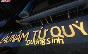Chữ nổi mica Lẩu nấm Tứ quý