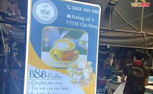 Hộp đèn mica hút nổi tiệm Coffee B&B