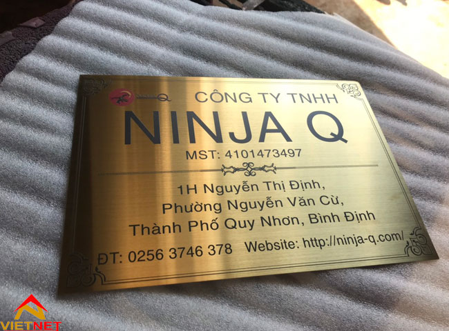gia-cong-chu-inox-in-uv-cong-ty-ninja q