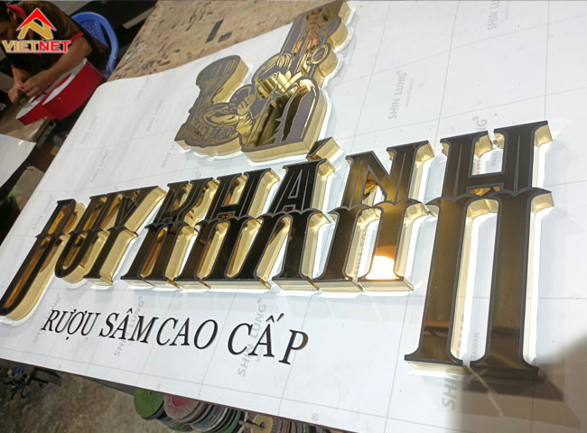 bang-hieu-chu-inox-vang-ruou-sam-duy-khanh