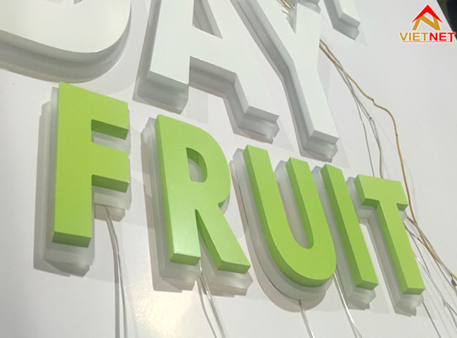 bang-hieu-chu-noi-mica-tiem-fruit