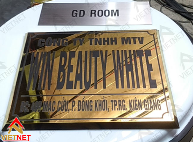 bang-inox-an-mon-cong-ty-win-beauty-white-4