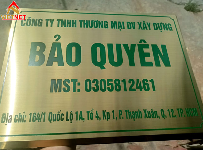 bang-inox-an-mon-dang-cap-va-ben-bi-theo-thoi-gian