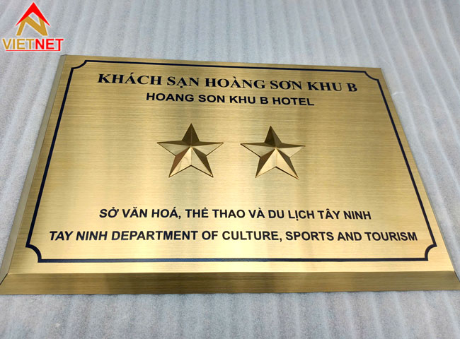 bang-inox-an-mon-gia-re-ben-dep-dap-ung-moi-nhu-cau