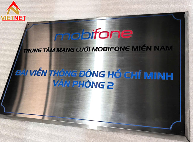 bang-inox-in-uv-chat-luong-do-ben-vuot-troi