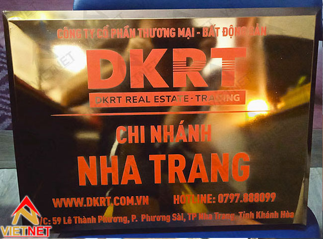 bang-inox-in-uv-cong-ty-dep-ben-bi-va-nang-tam-thuong-hieu