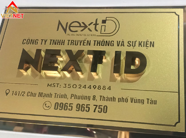 bang-ten-cong-ty-an-mon-bang-inox-sang-trong-va-ben-bi