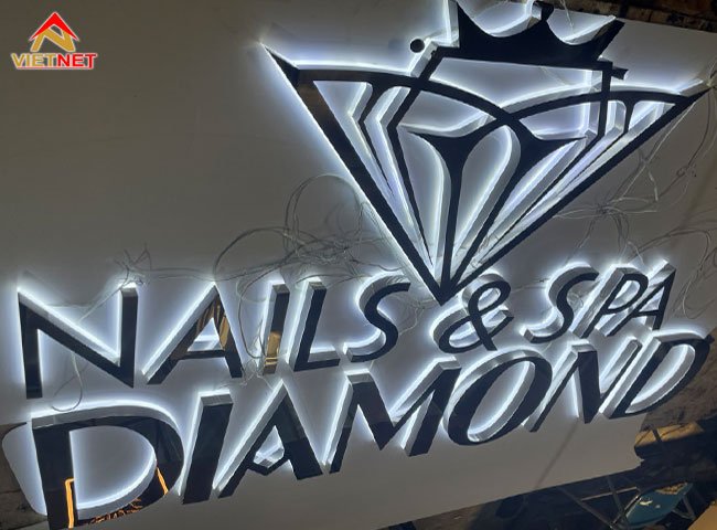 chu-inox-trang-guong-nails-spa-diamond