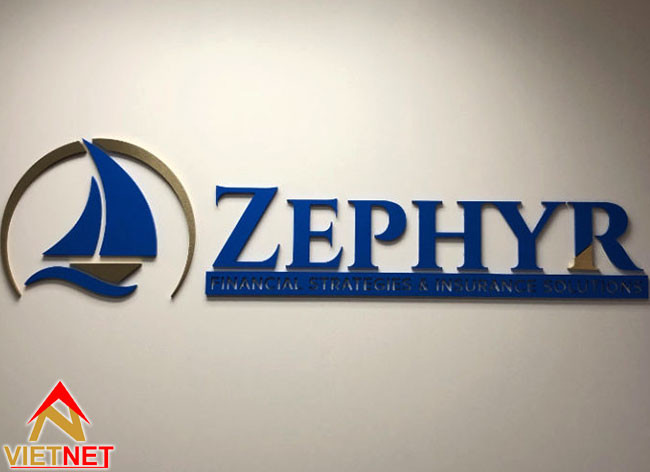 chu inox xanh và logo zephyr