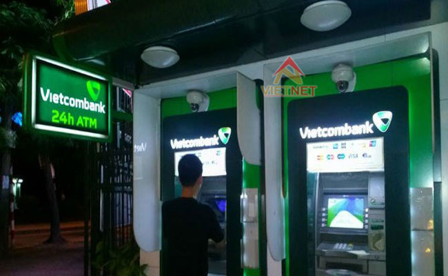 Hộp đèn mica hút nổi Ngân Hàng Vietcombank