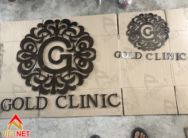 logo-va-chu-inox-đen-gold-clinic-3