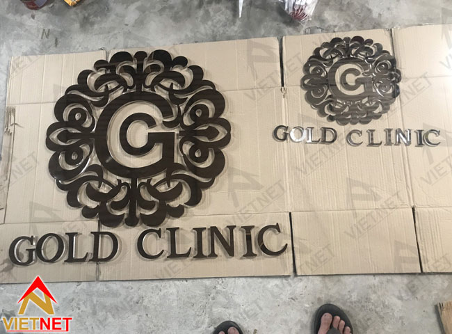 logo-va-chu-inox-đen-gold-clinic-2