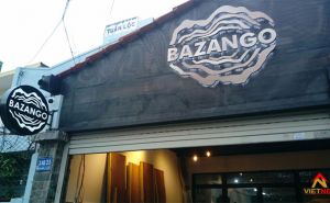 Chữ nổi inox trắng cho nhà hàng Bazango