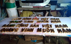 Mẫu bảng hiệu chữ inox vàng Đảng Cộng Sản Việt Nam